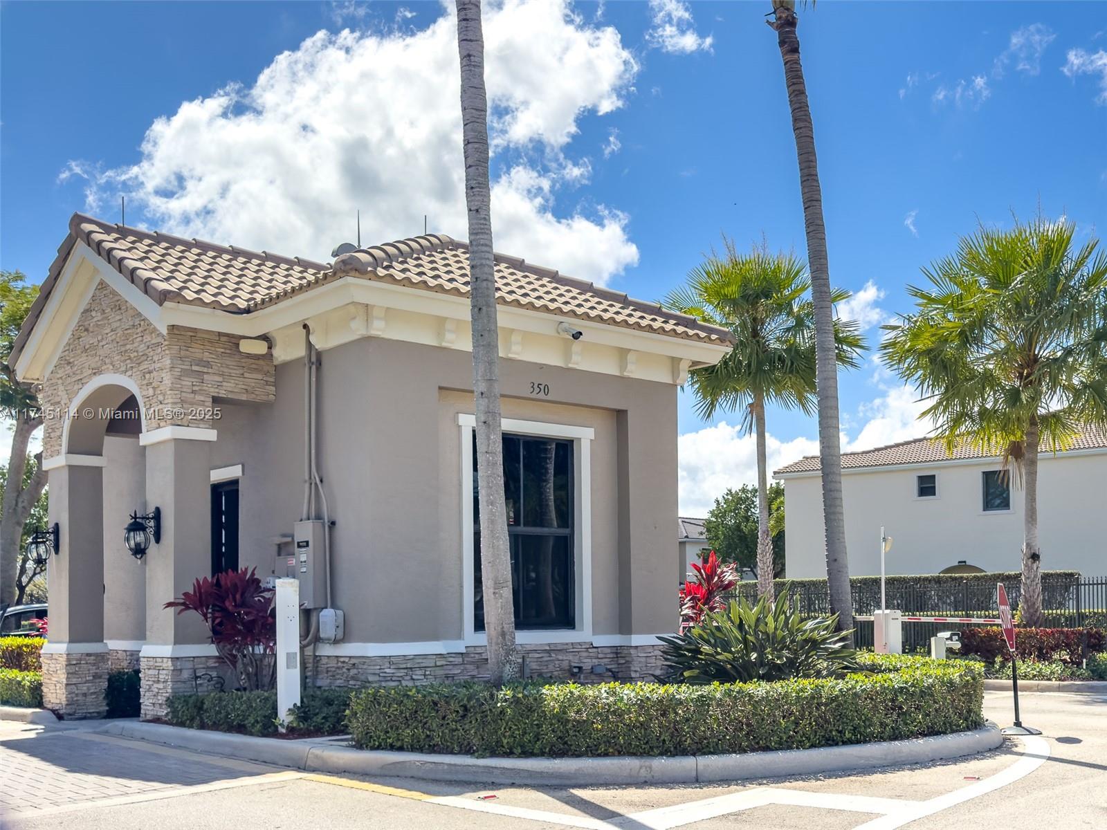 686 NE 191st Ter, Miami FL 33179