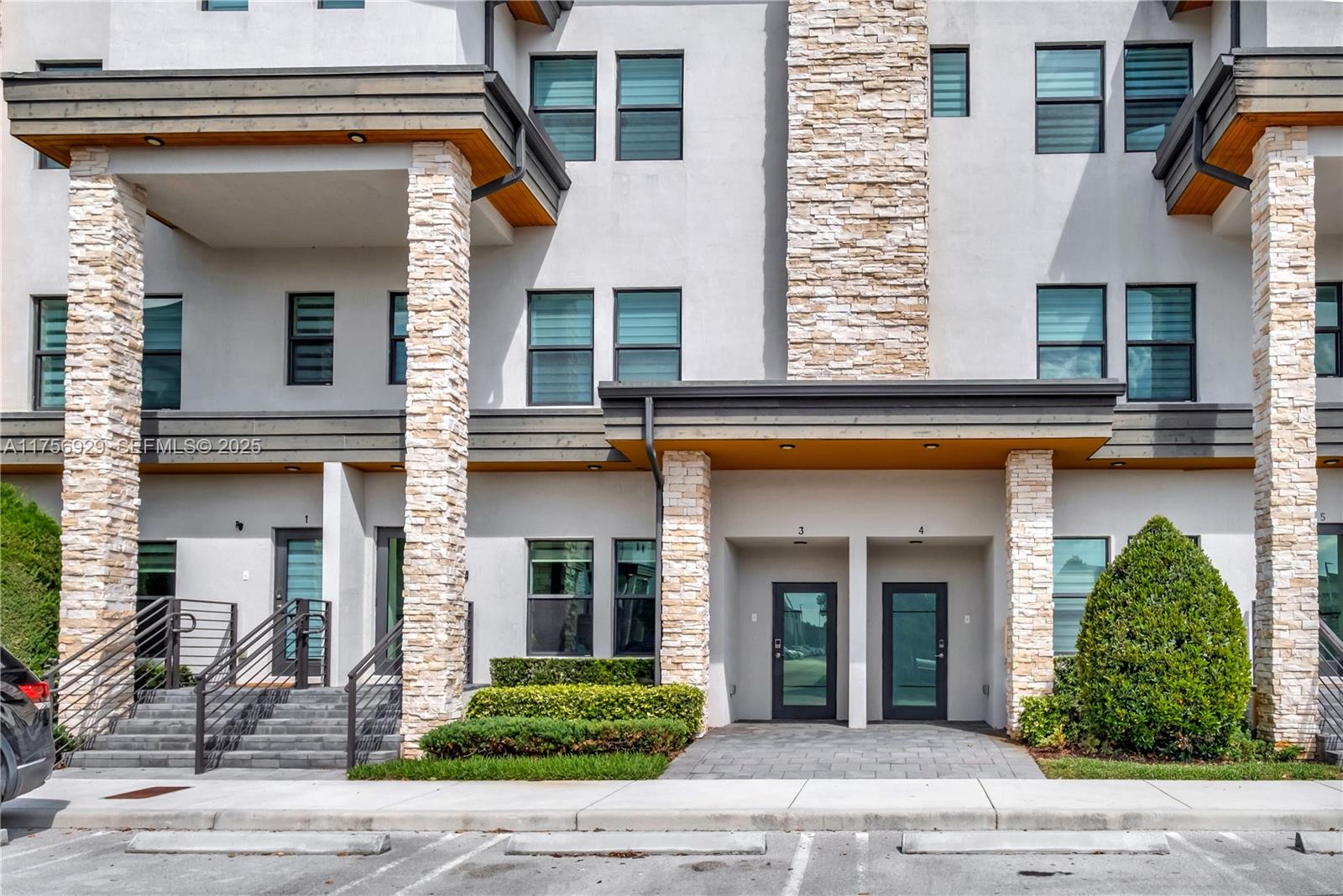 Grand Bay South Gardens S