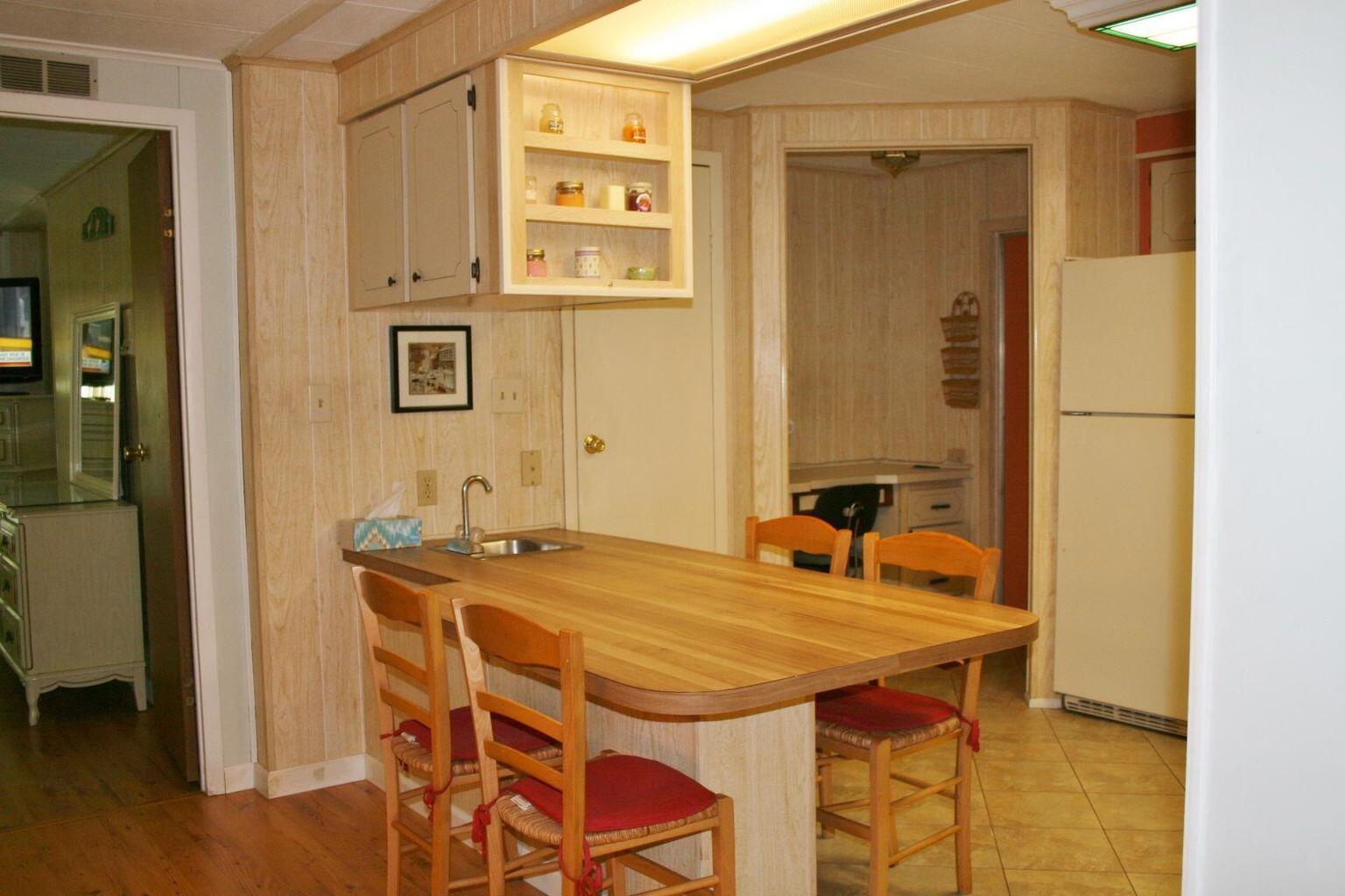 Homes for sale in Hobe Sound, FL | 6985 Se Amendment Street, Hobe Sound, FL 33455 | MLS# R11068198