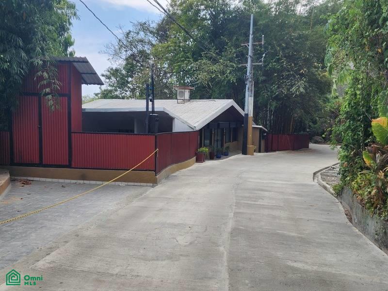 7 bed Single Family Homes For Sale in , Puntarenas - 1