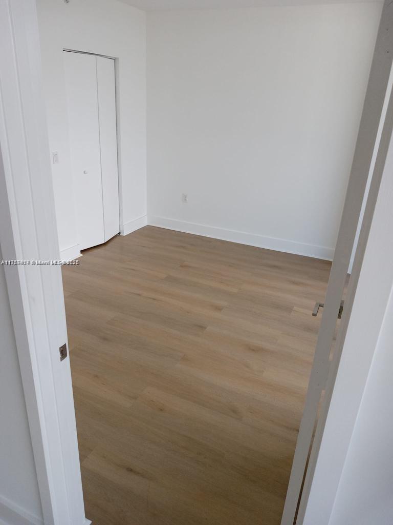 121 NE 34th St #2010, Miami FL 33137