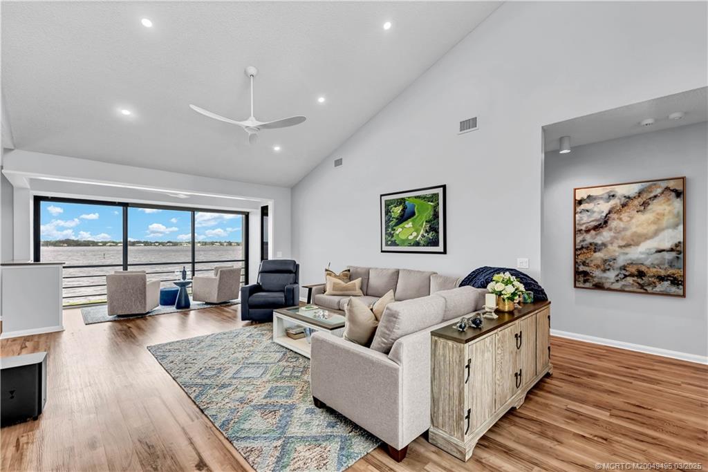 MLS# M20049495 Property Photo