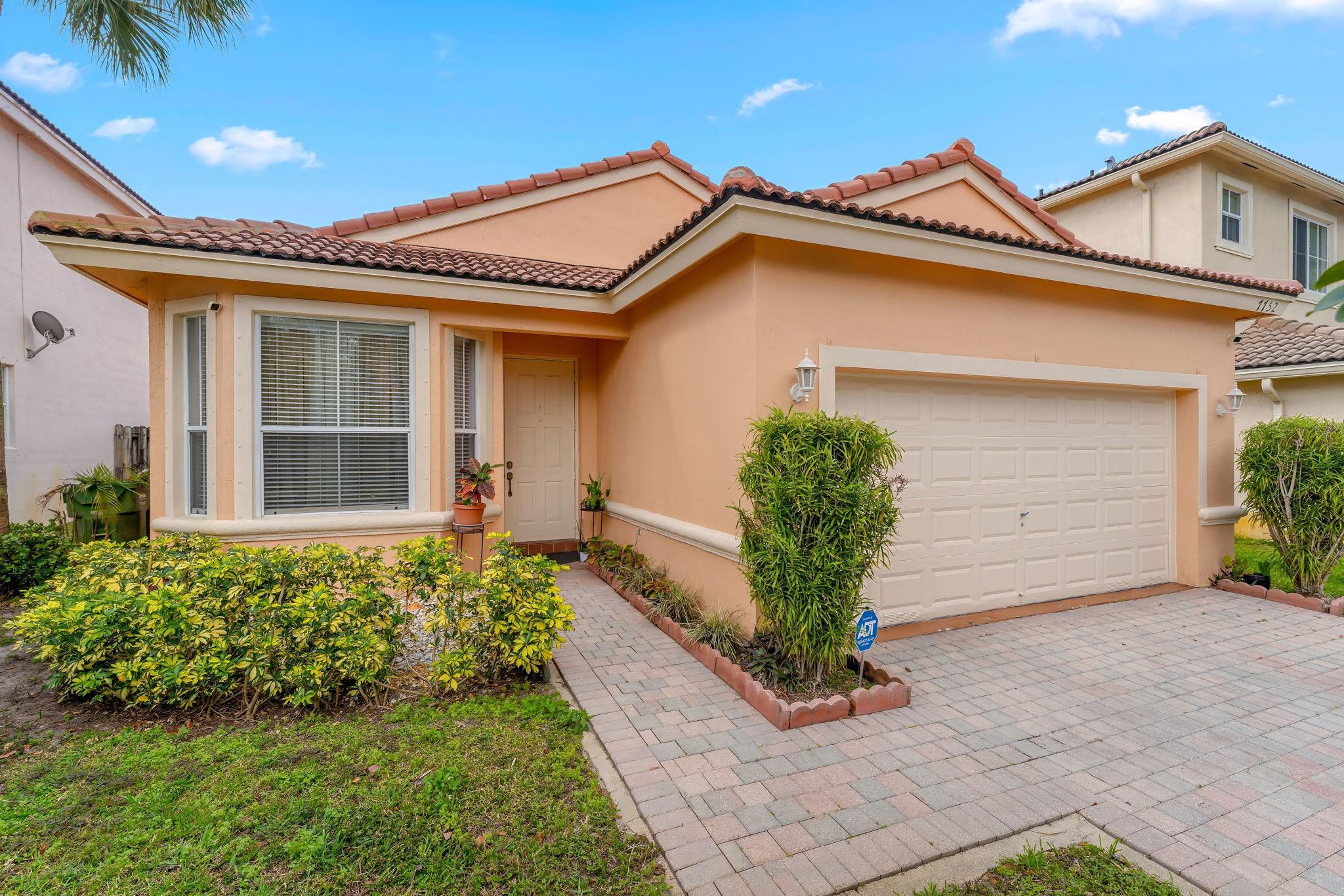 7752 Nw 18th St Pembroke Pines FL 33024 | F10490576