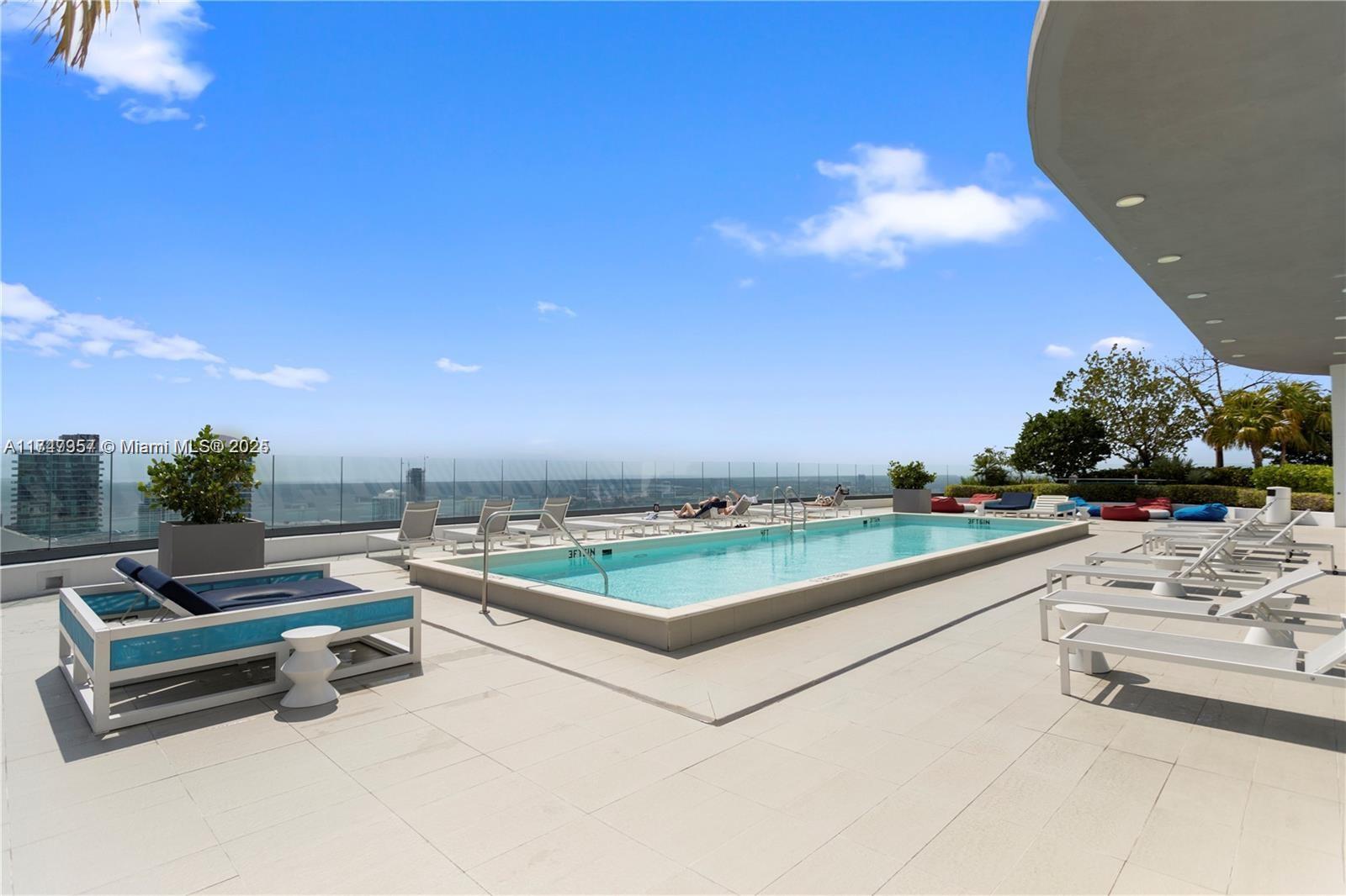 45 SW 9TH ST #3306, Miami FL 33130