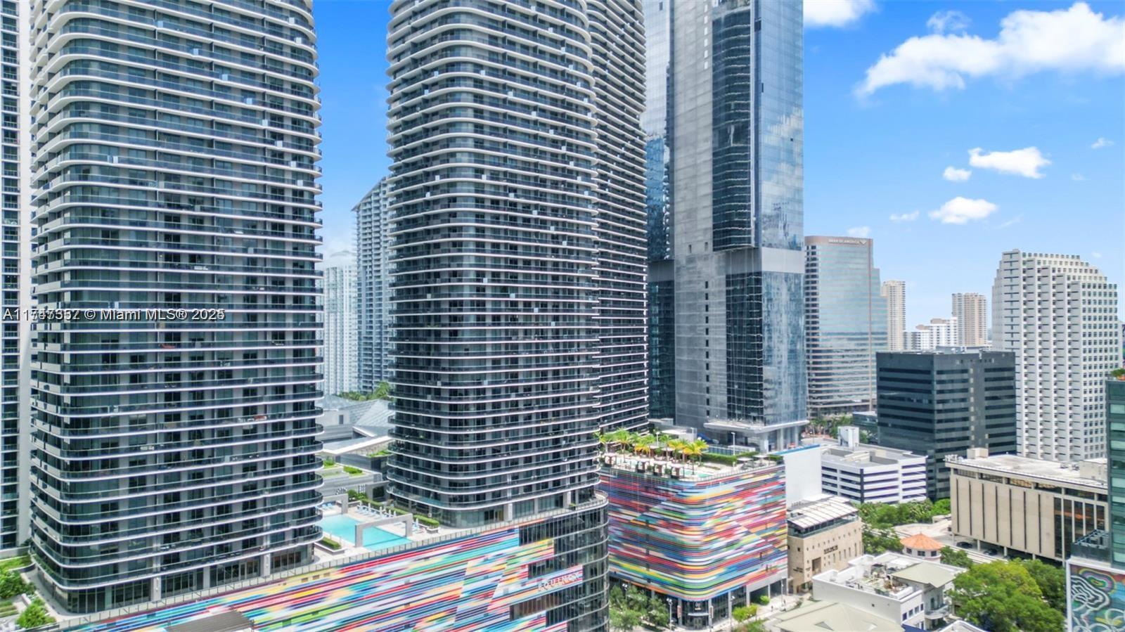 45 SW 9TH ST #3306, Miami FL 33130