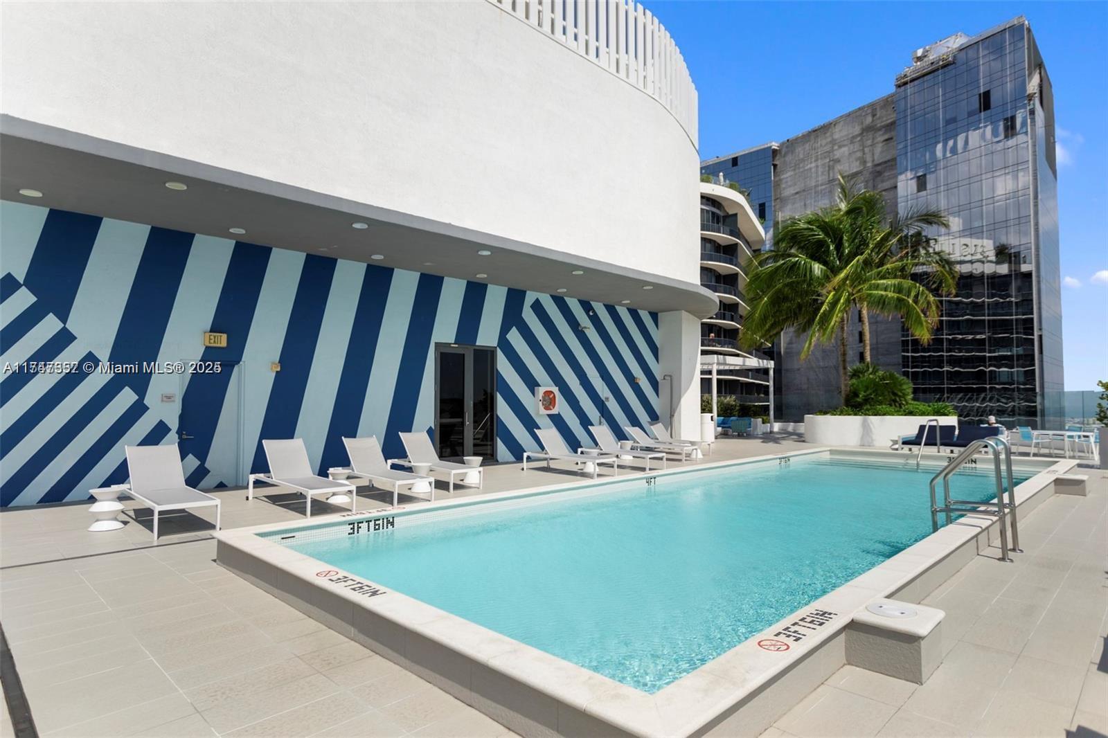 45 SW 9TH ST #3306, Miami FL 33130