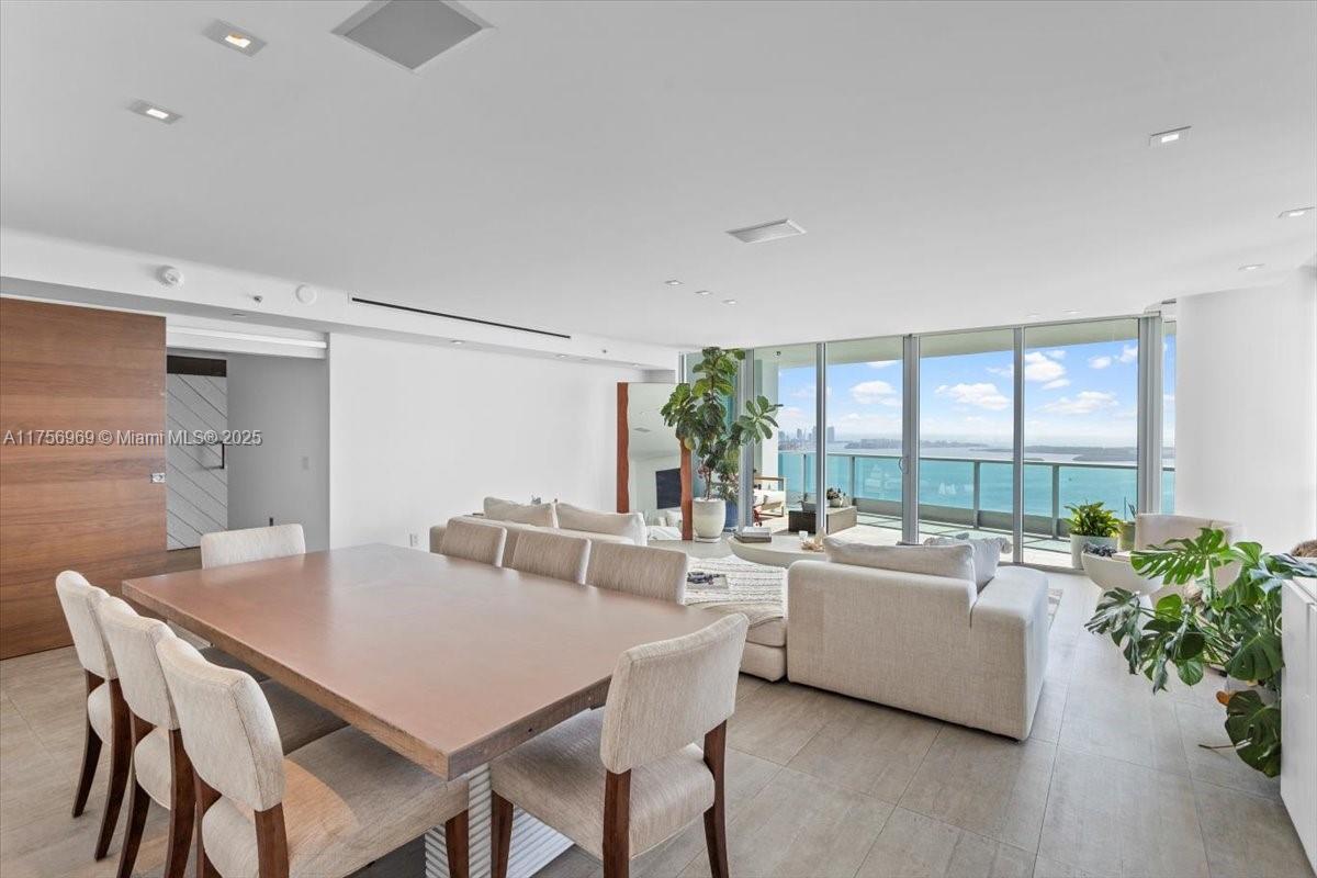 1331 Brickell Bay Dr #4211, Miami FL 33131