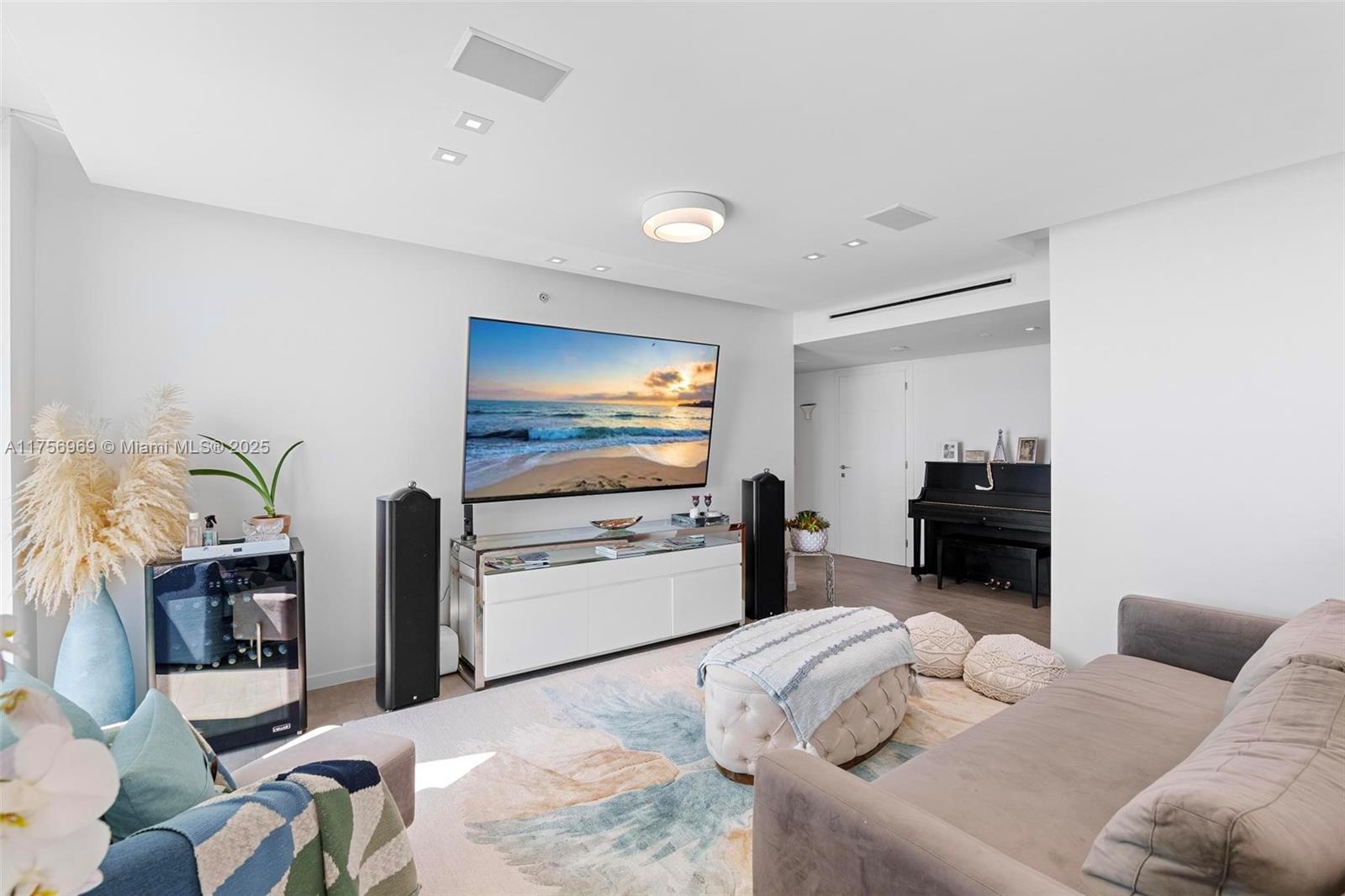 1331 Brickell Bay Dr #4211, Miami FL 33131