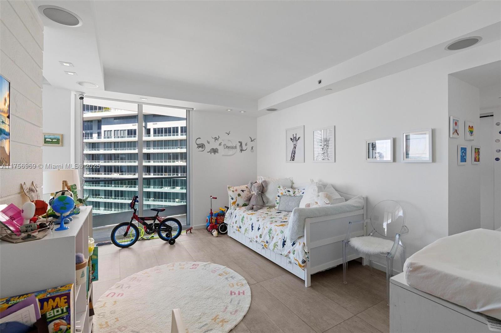 1331 Brickell Bay Dr #4211, Miami FL 33131
