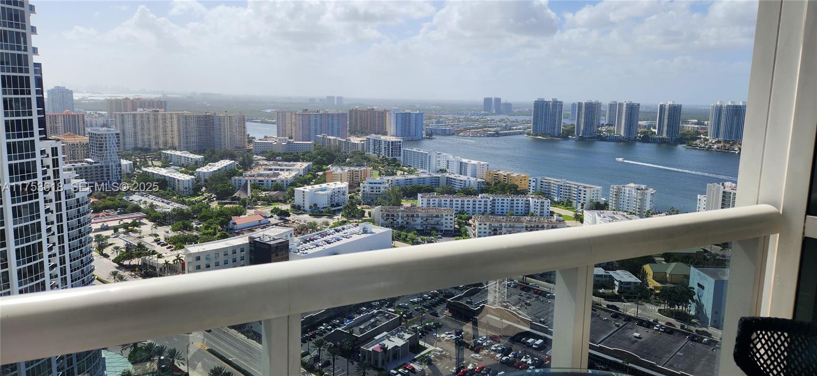 Apartamento en Alquiler en Sunny Isles Beach, FL