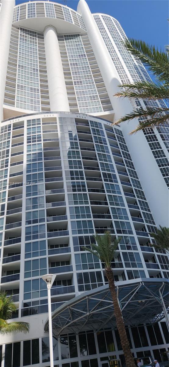 Condo for Rent in Sunny Isles Beach, FL