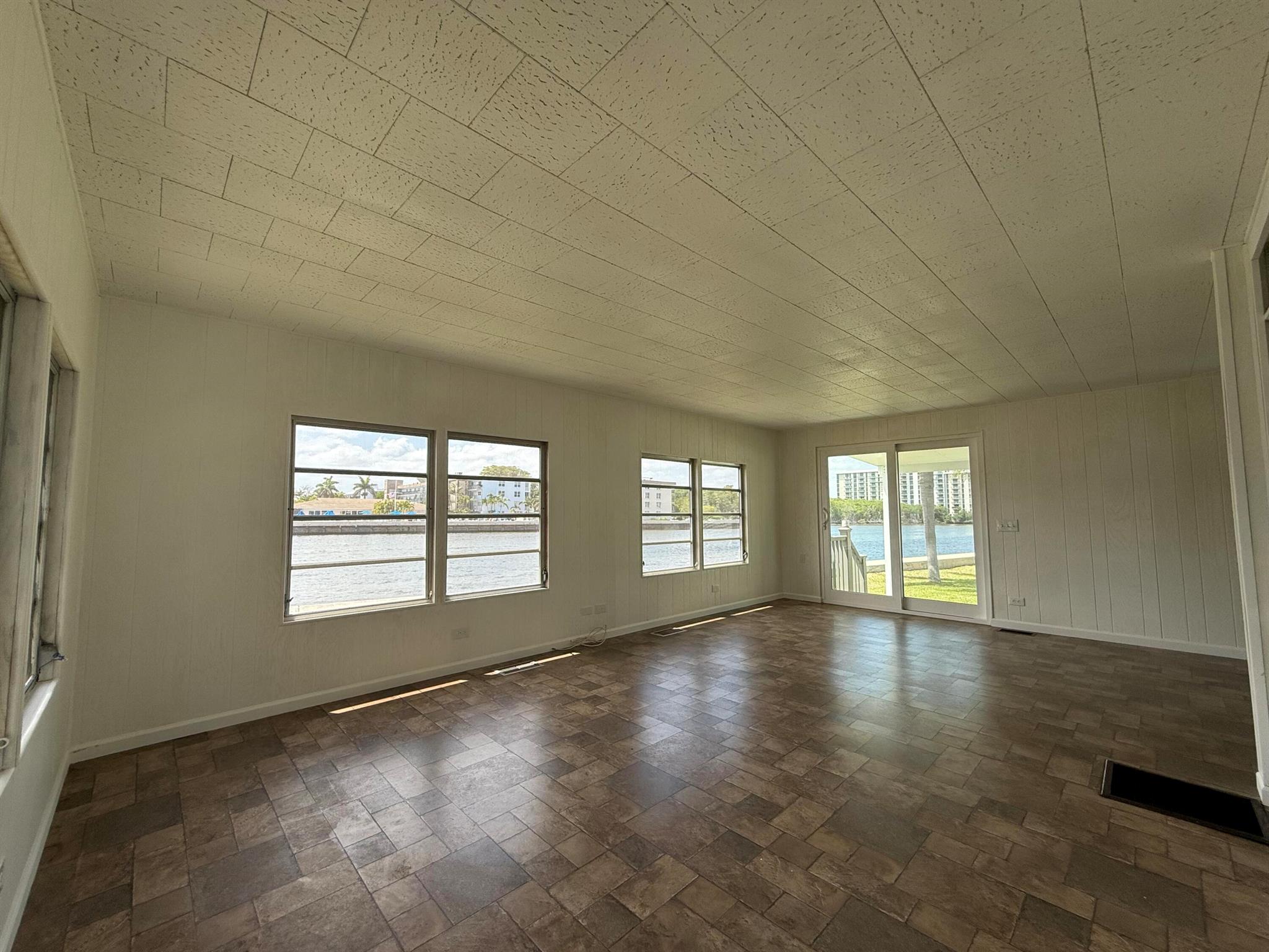 Homes for sale in Briny Breezes, FL | 215 S Heron Dr #O, Briny Breezes, FL 33435 | MLS# R11069003