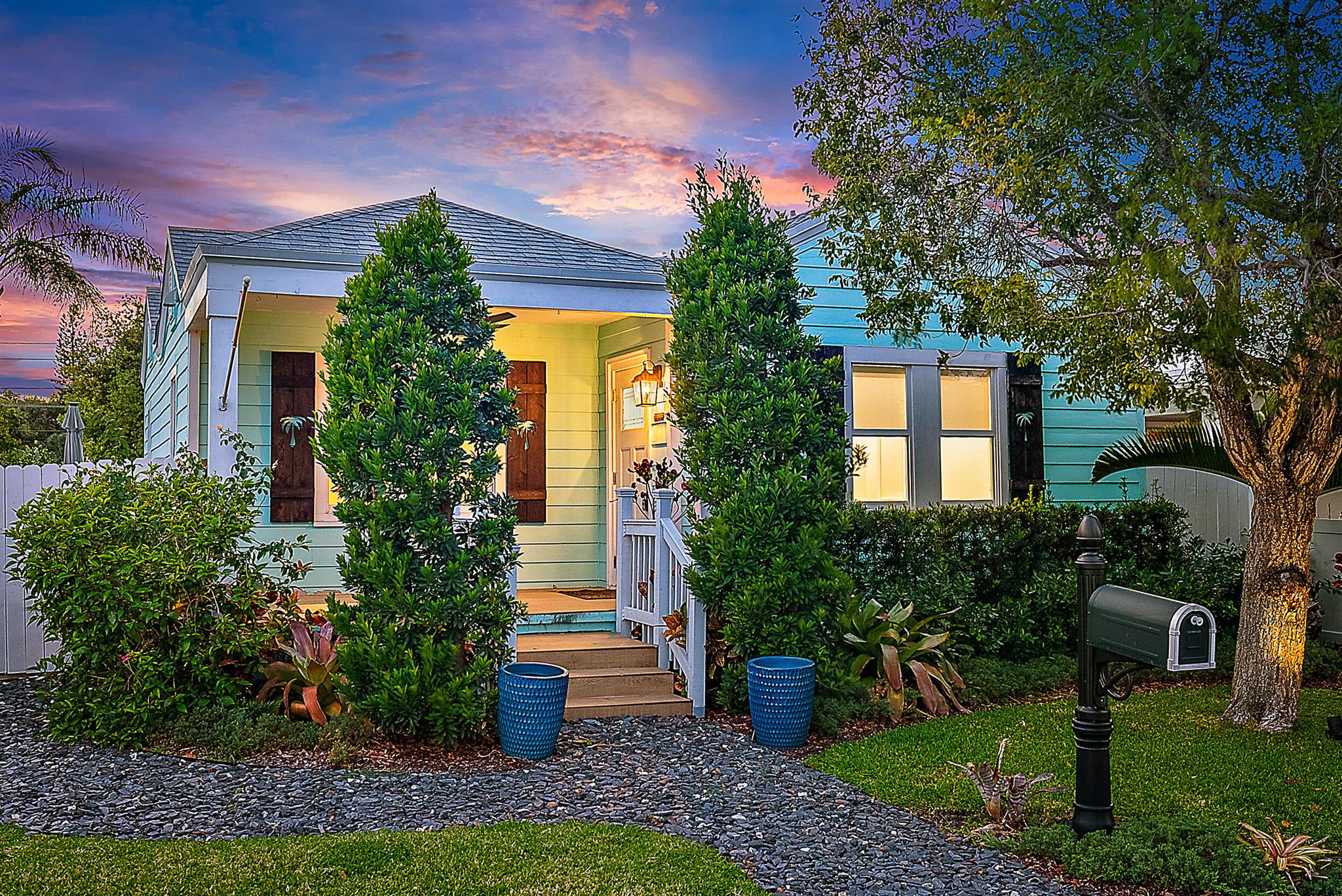 725 N Ocean Breeze Lake Worth Beach FL 33460 | R11069031