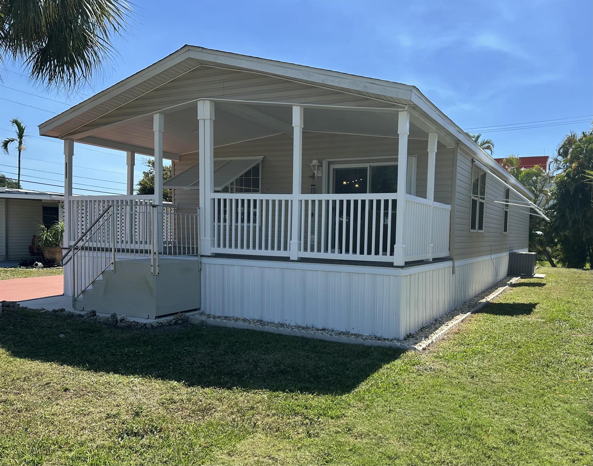 Homes for sale in Boca Raton, FL | 8080 South Street, Boca Raton, FL 33433 | MLS# R11069049