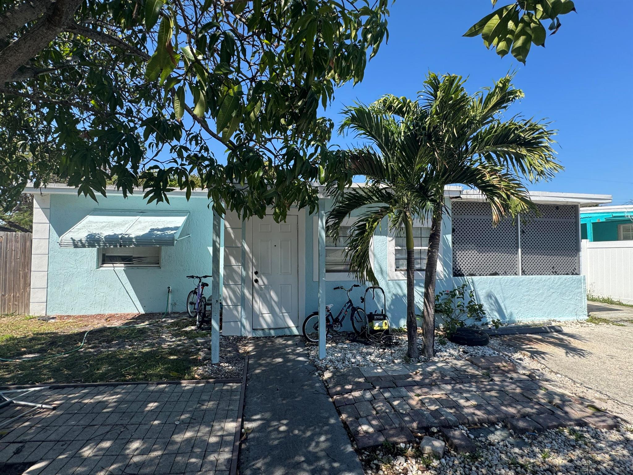 391 Hibiscus Tree Drive Lake Worth FL 33462 | R11069059