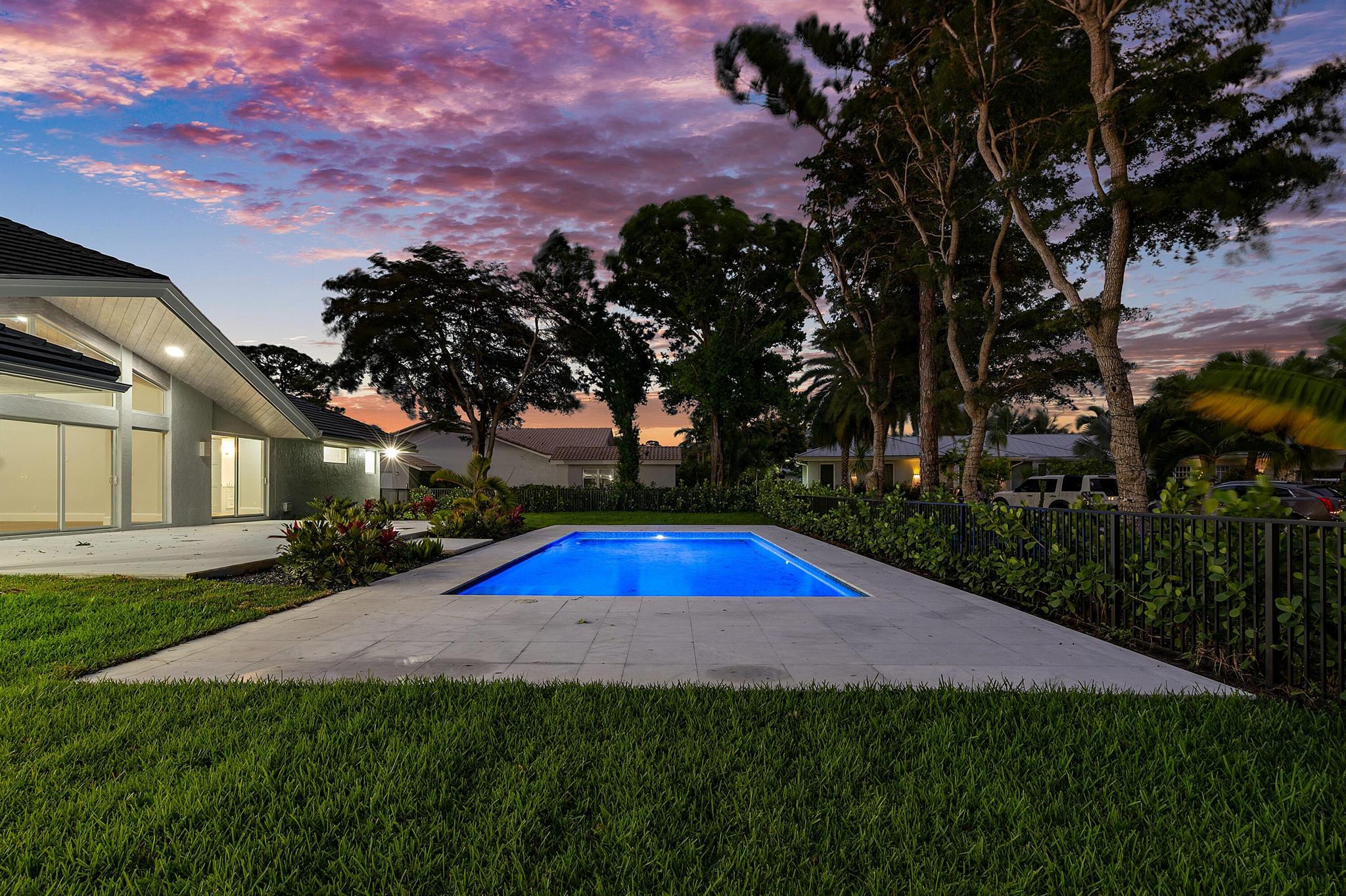 Homes for sale in Delray Beach, FL | 4580 Oak Tree Court, Delray Beach, FL 33445 | MLS# R11069120