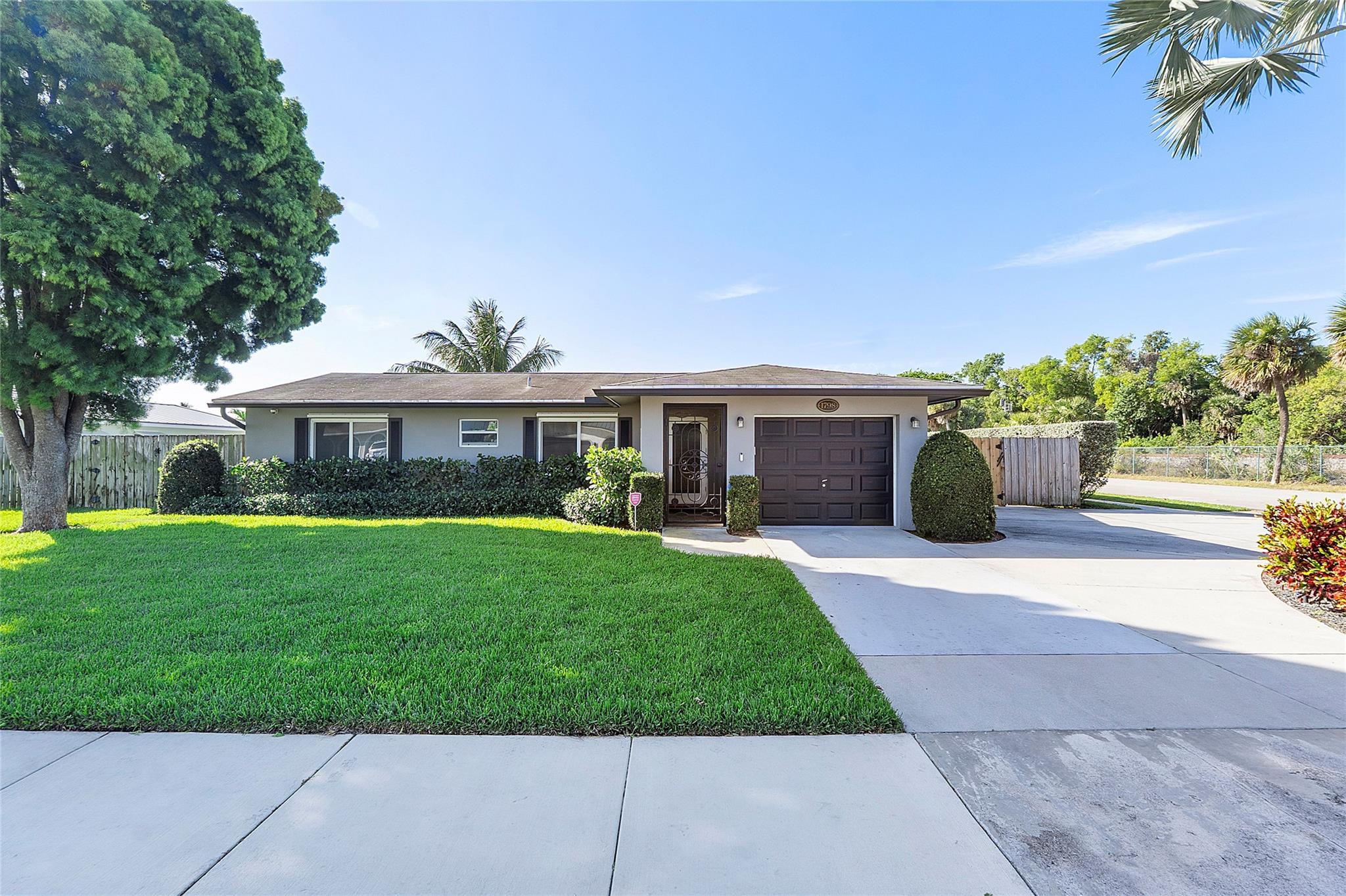 1798 Sw 7th St Boca Raton FL 33486 | F10491035