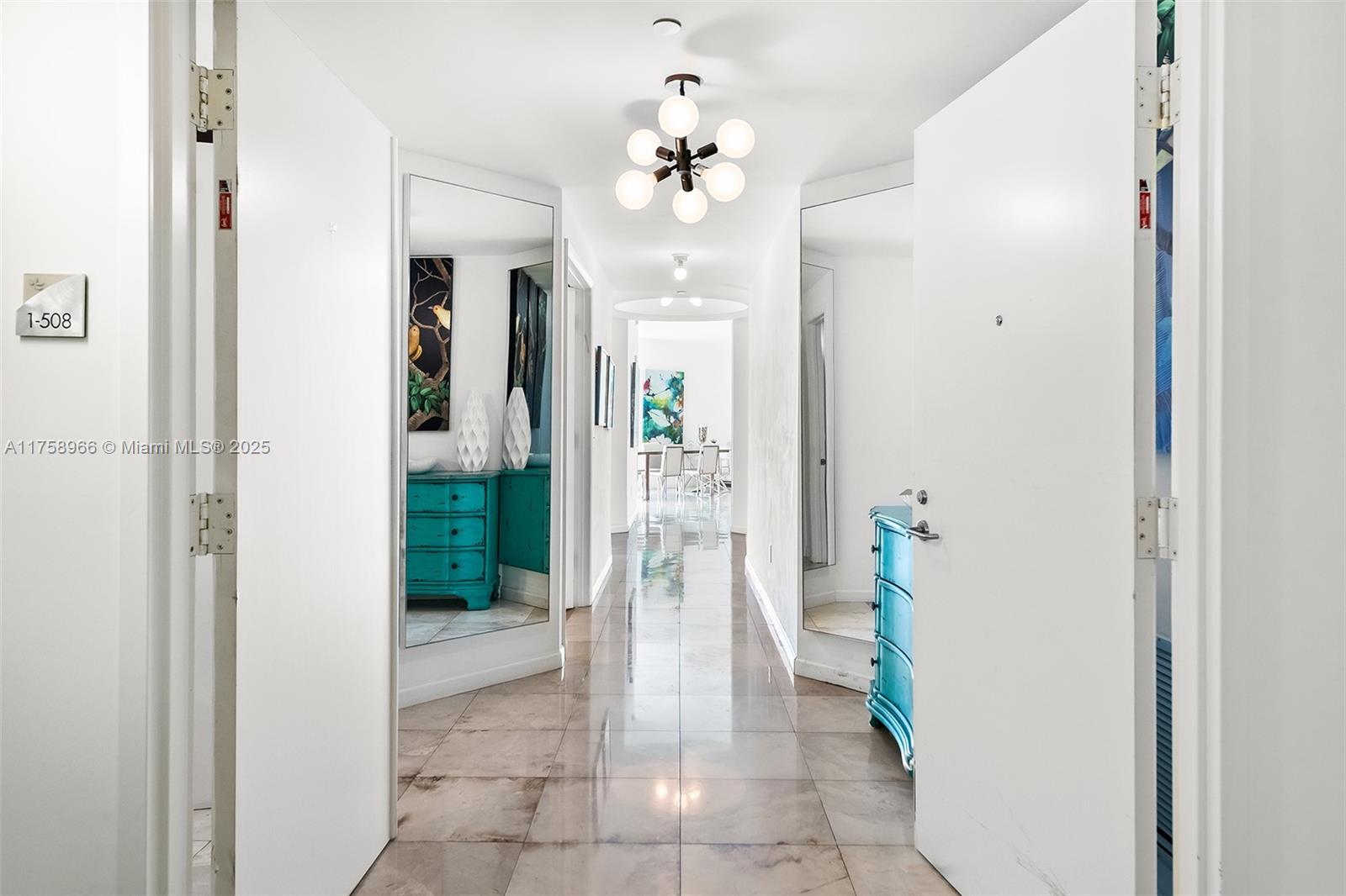 Apartamento en Venta en Aventura, FL