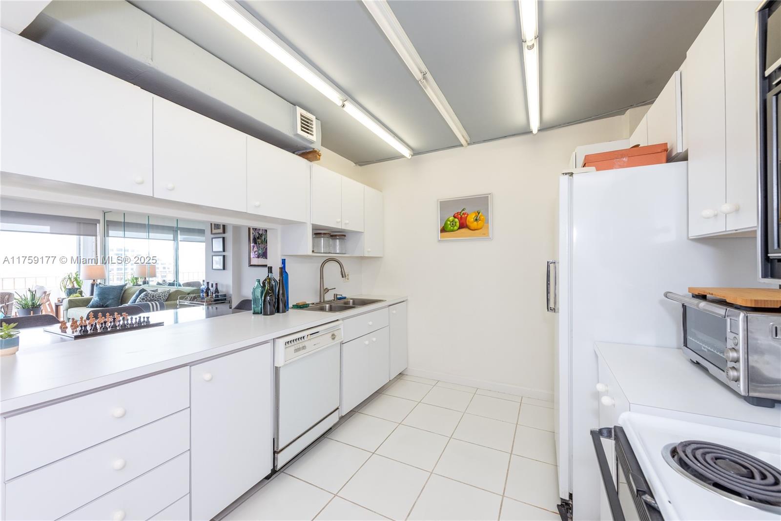 155 Ocean Lane Dr #1113, Key Biscayne FL 33149