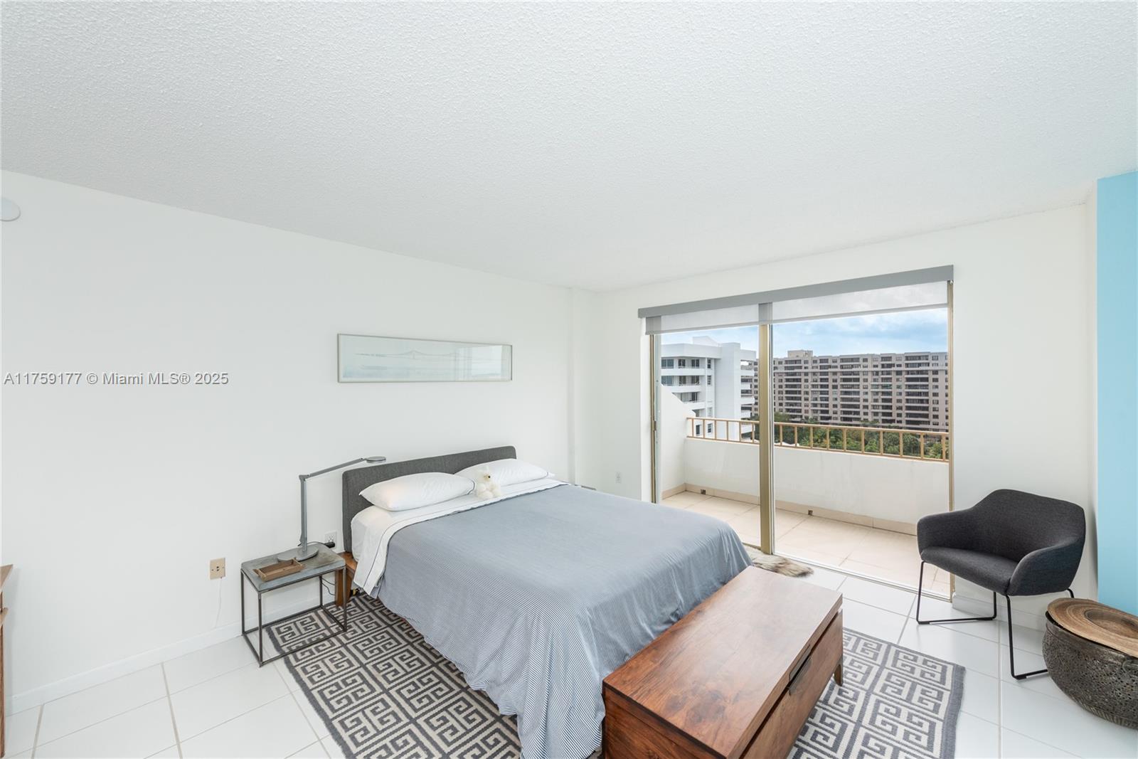 155 Ocean Lane Dr #1113, Key Biscayne FL 33149
