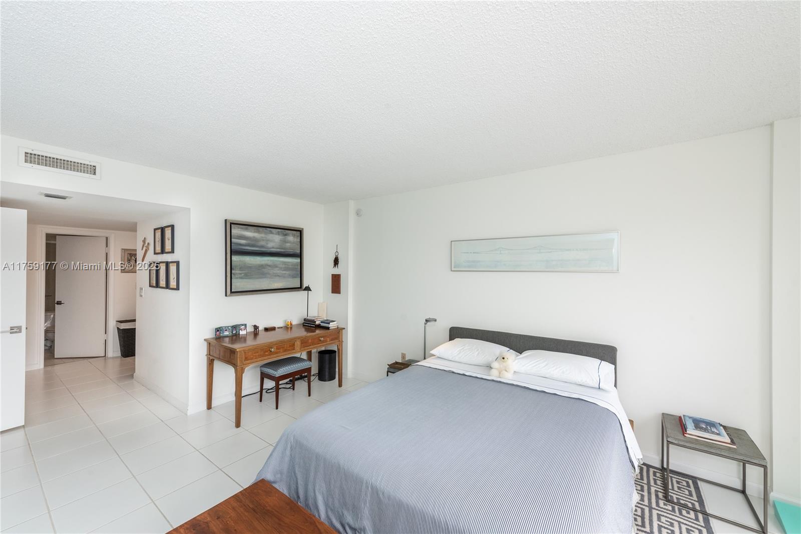 155 Ocean Lane Dr #1113, Key Biscayne FL 33149