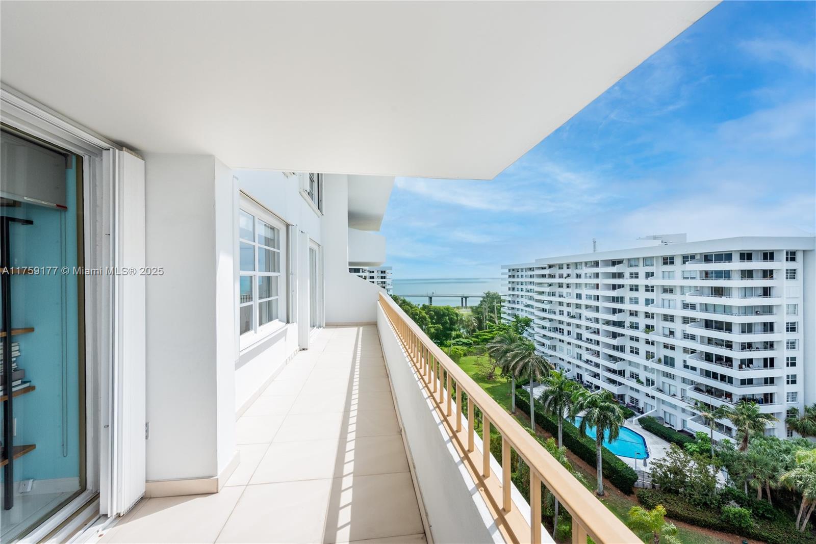155 Ocean Lane Dr #1113, Key Biscayne FL 33149