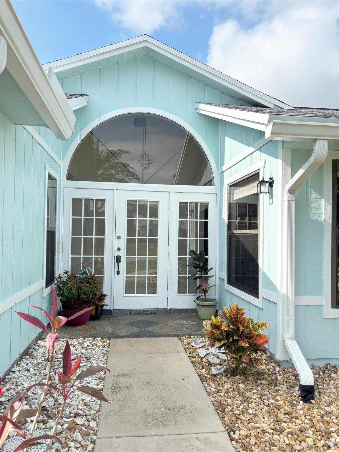 Homes for sale in Palm City, FL | 1826 Sw Stratford Way, Palm City, FL 34990 | MLS# R11069445