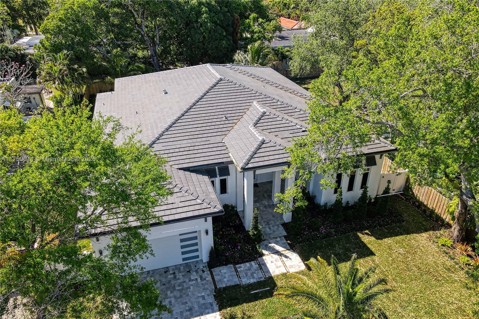 Homes for sale in Biscayne Park, FL | 11412 Ne 8th Ave, Biscayne Park, FL 33161 | MLS# A11759011