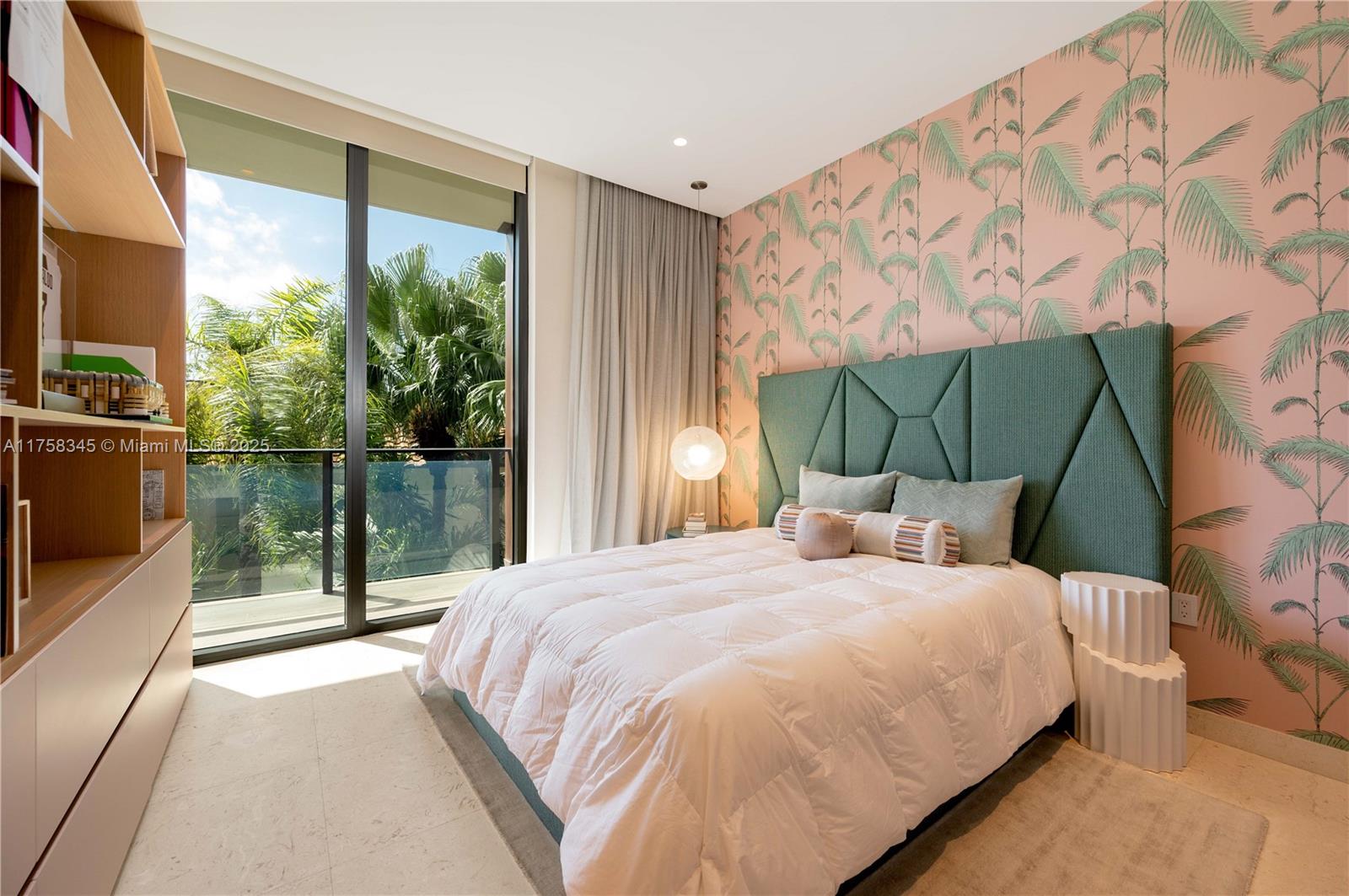 3581 E Glencoe St #301, Miami FL 33133