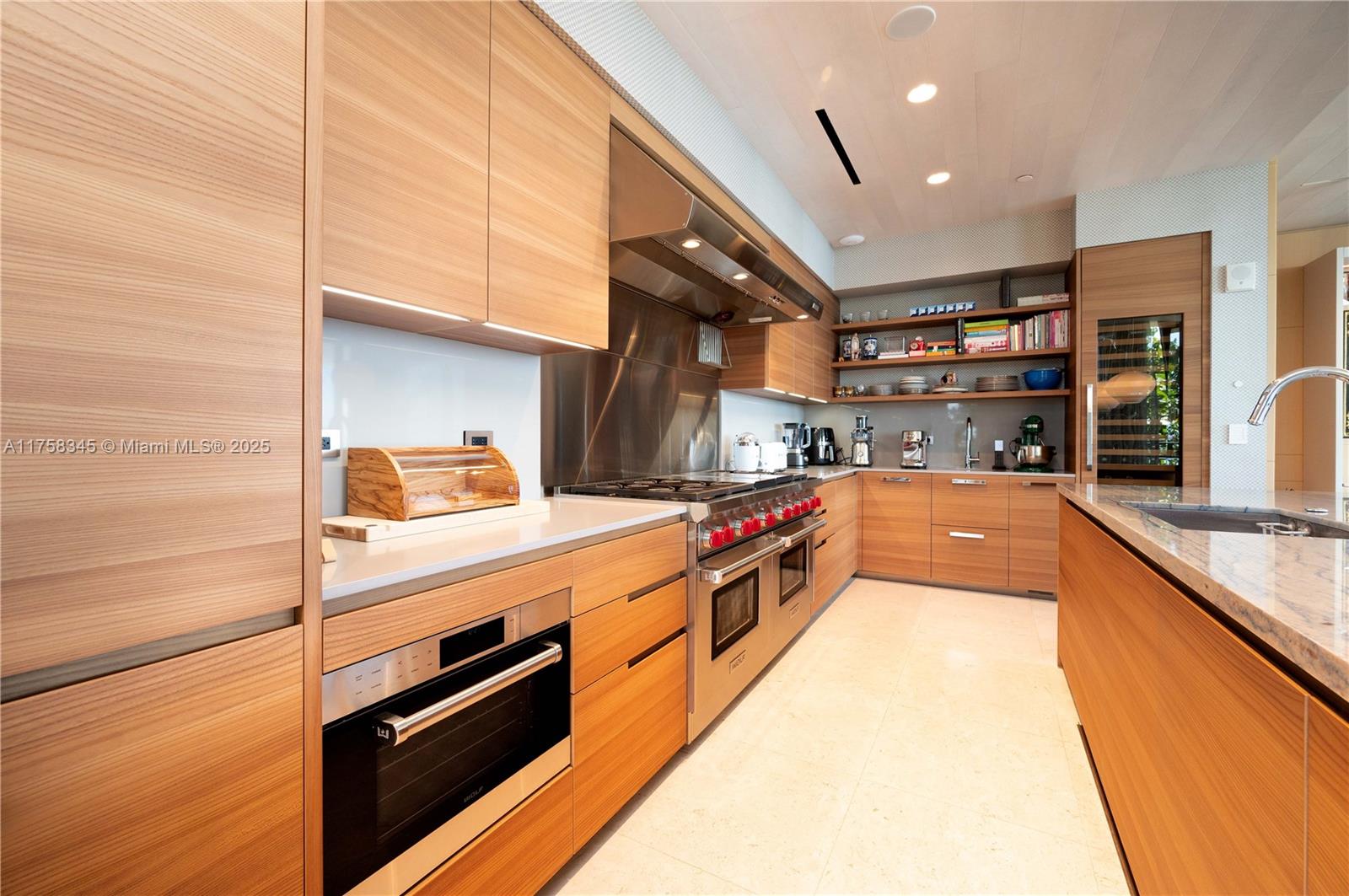 3581 E Glencoe St #301, Miami FL 33133