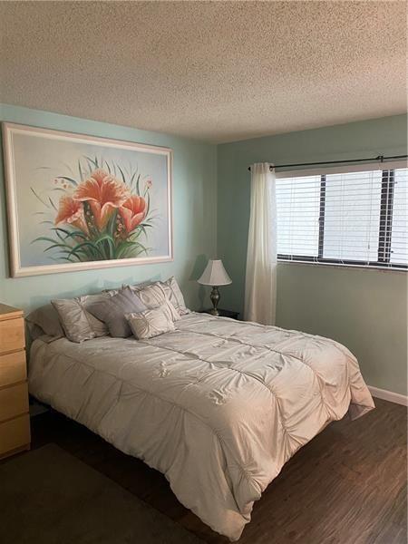 Pierpoint Yacht Club Cond