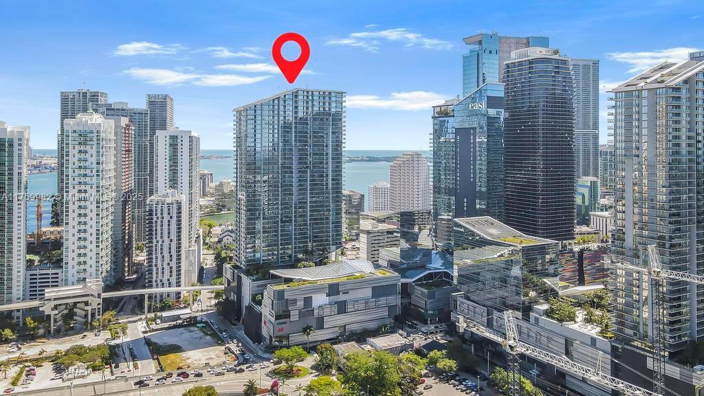 Condo for Sale in Miami, FL
