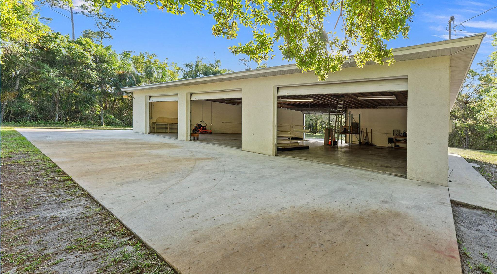 Homes for sale in Fort Pierce, FL | 11541 Okeechobee Road, Fort Pierce, FL 34945 | MLS# R11070301