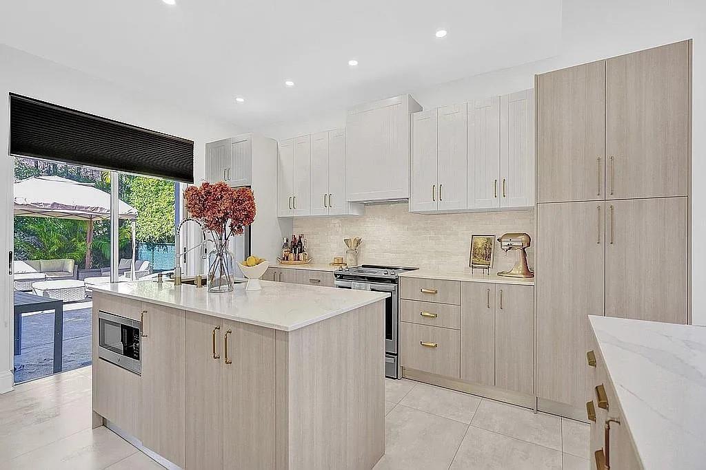 8001 Nw 66th Ter Parkland FL 33067 | F10491409