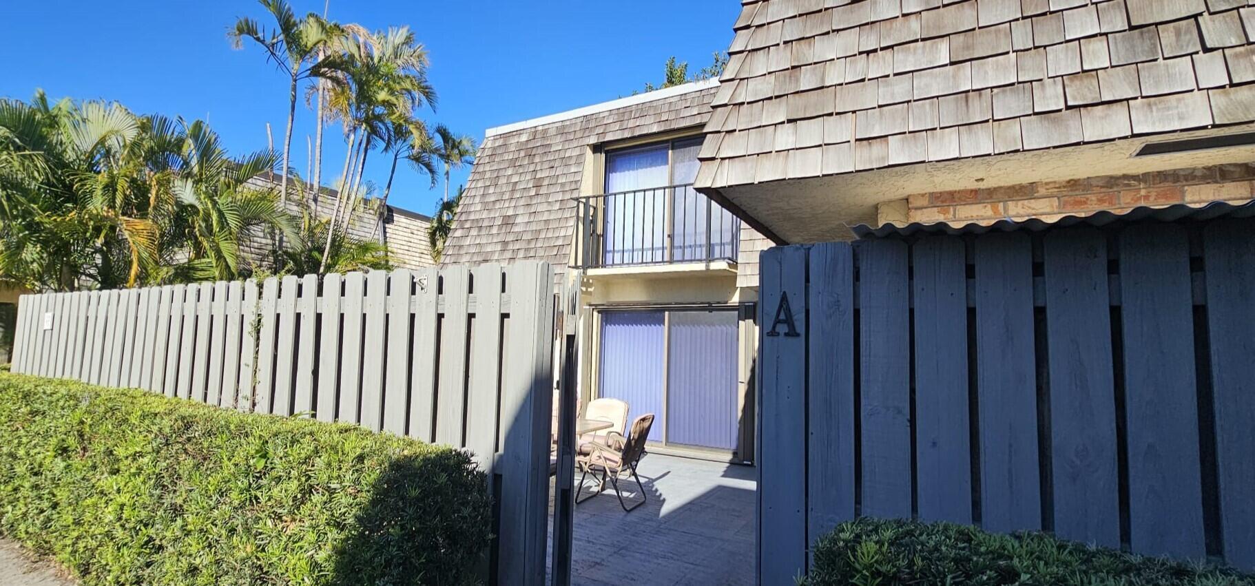 Homes for sale in Vero Beach, FL | 335 S Waverly Pl #7a, Vero Beach, FL 32960 | MLS# R11070516