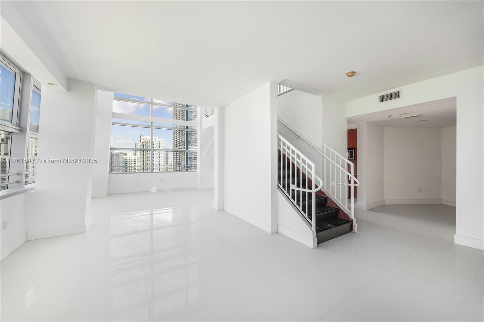 Condo for Sale in Miami, FL