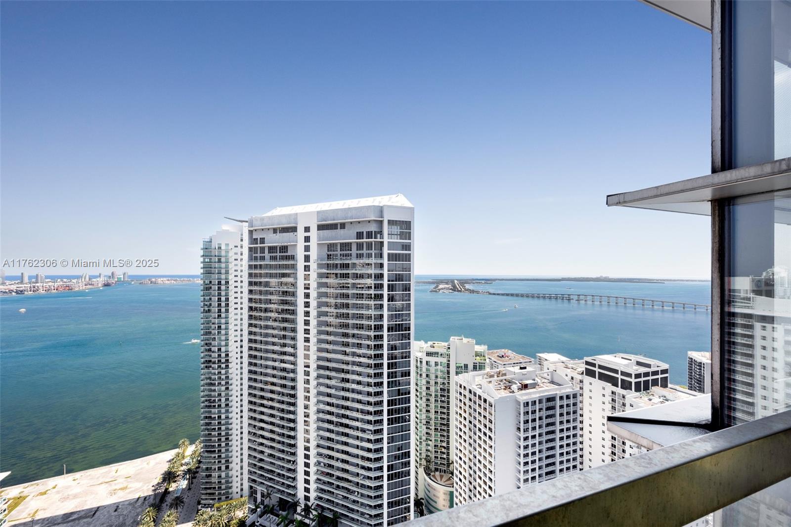 Condo for Sale in Miami, FL