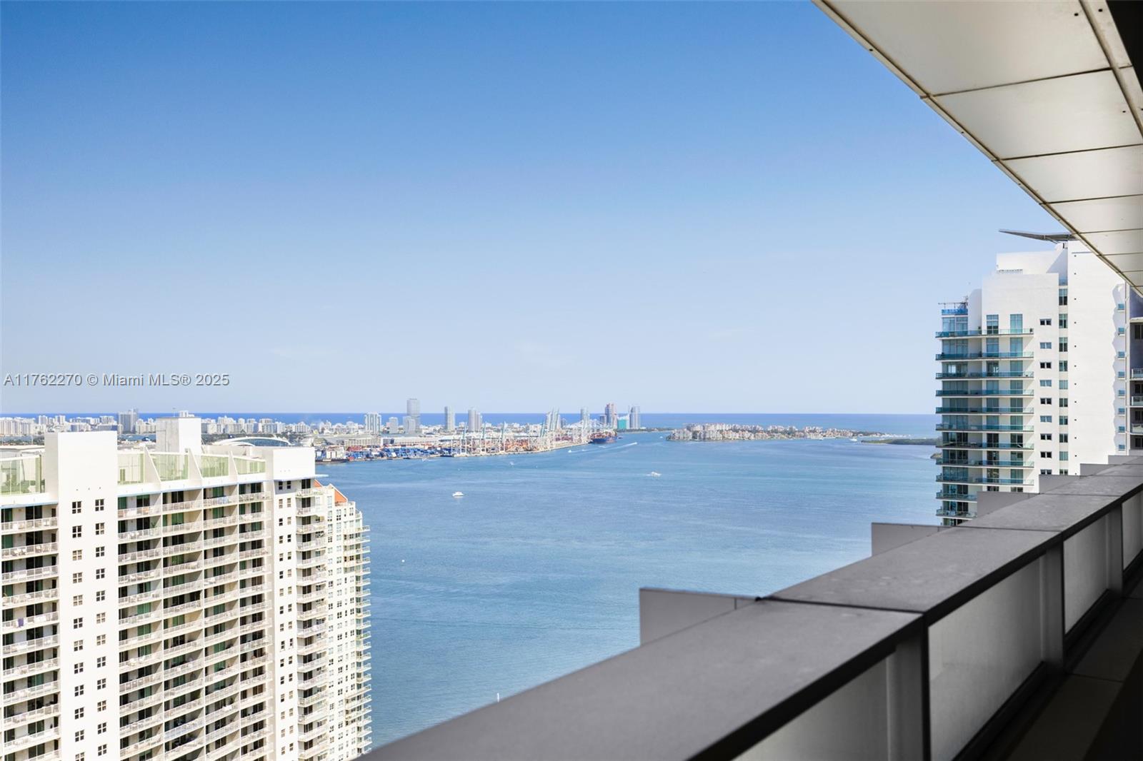 Condo for Sale in Miami, FL