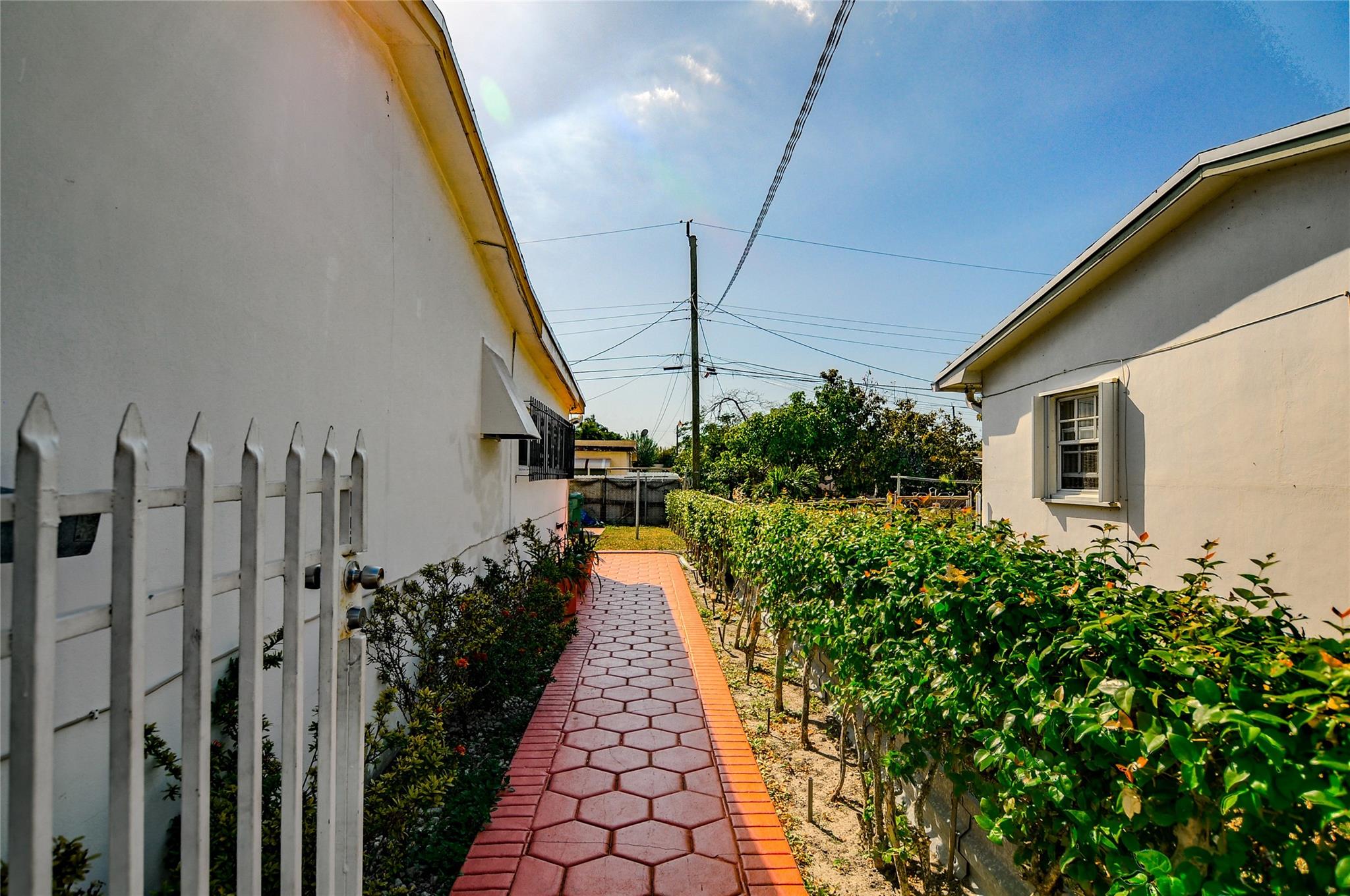 Homes for sale in Miami, FL | 17800 Nw 8Th Ave, Miami, FL 33169 | MLS# F10492019