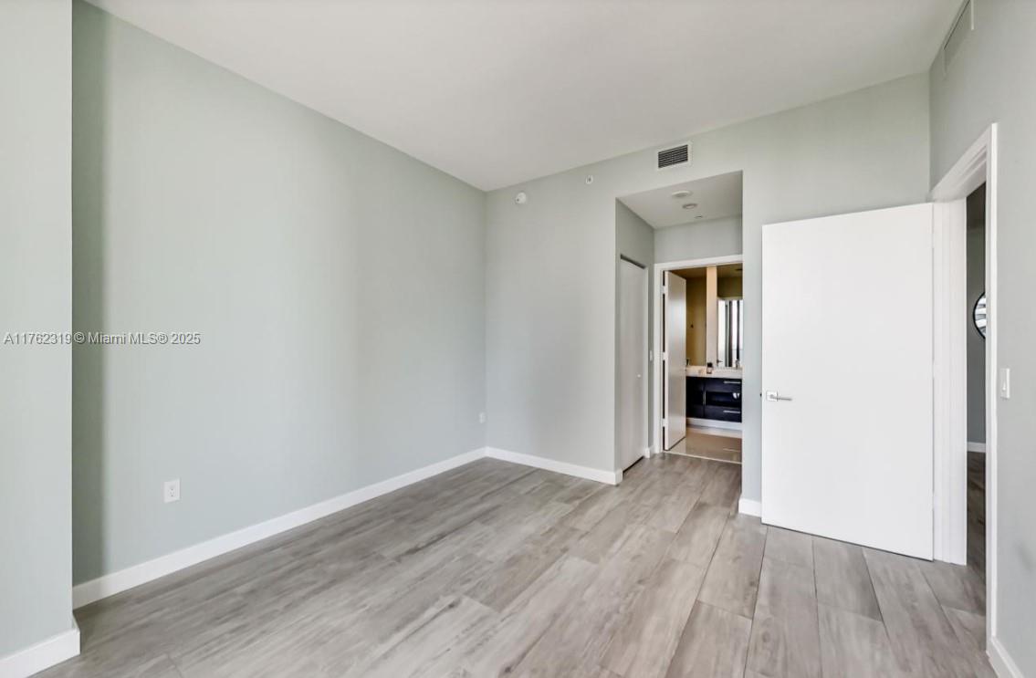 45 SW 9th St #4104, Miami FL 33130
