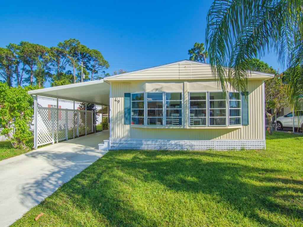 Spanish Lakes Riverfront