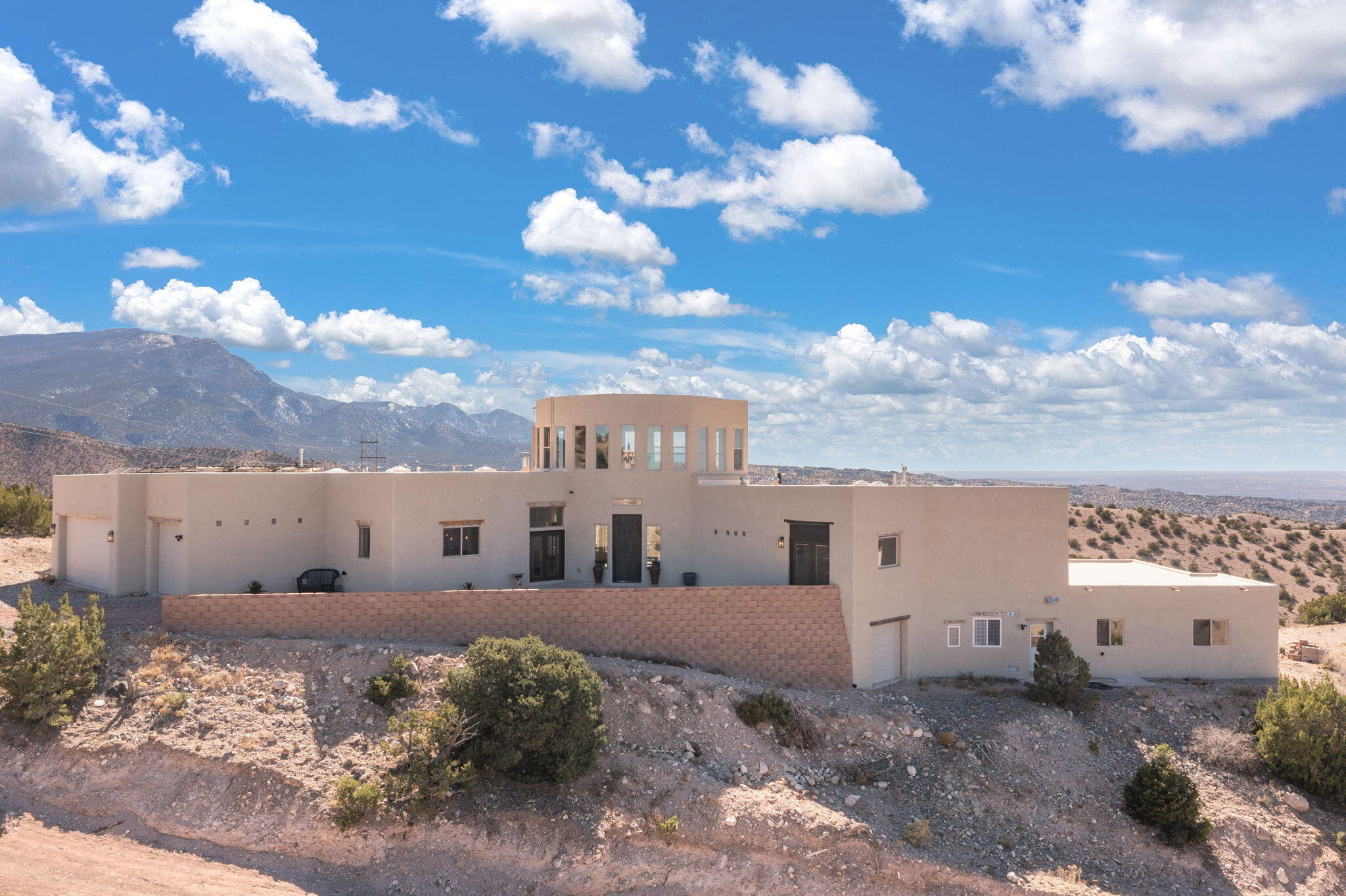 Homes for sale in Placitas, NM | 90 Camino Halcon, Placitas, NM 87043 | MLS# 1079941