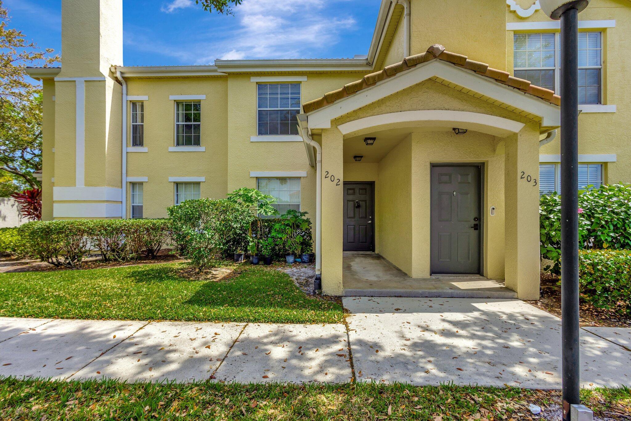 Homes for sale in Port St Lucie, FL | 170 Sw Peacock Boulevard #36-202, Port St Lucie, FL 34986 | MLS# R11071141