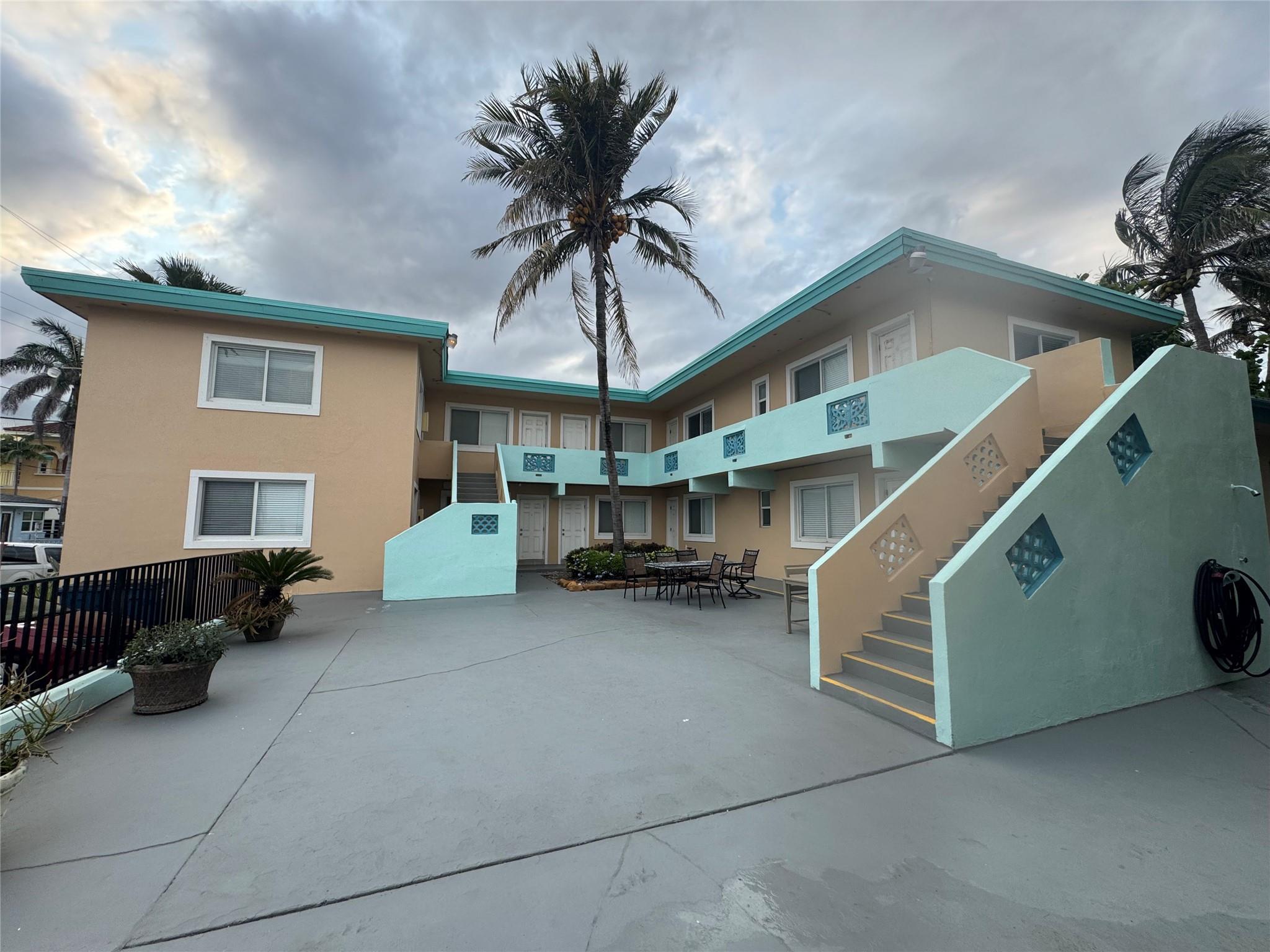 Hollywood Beach 1-27 B