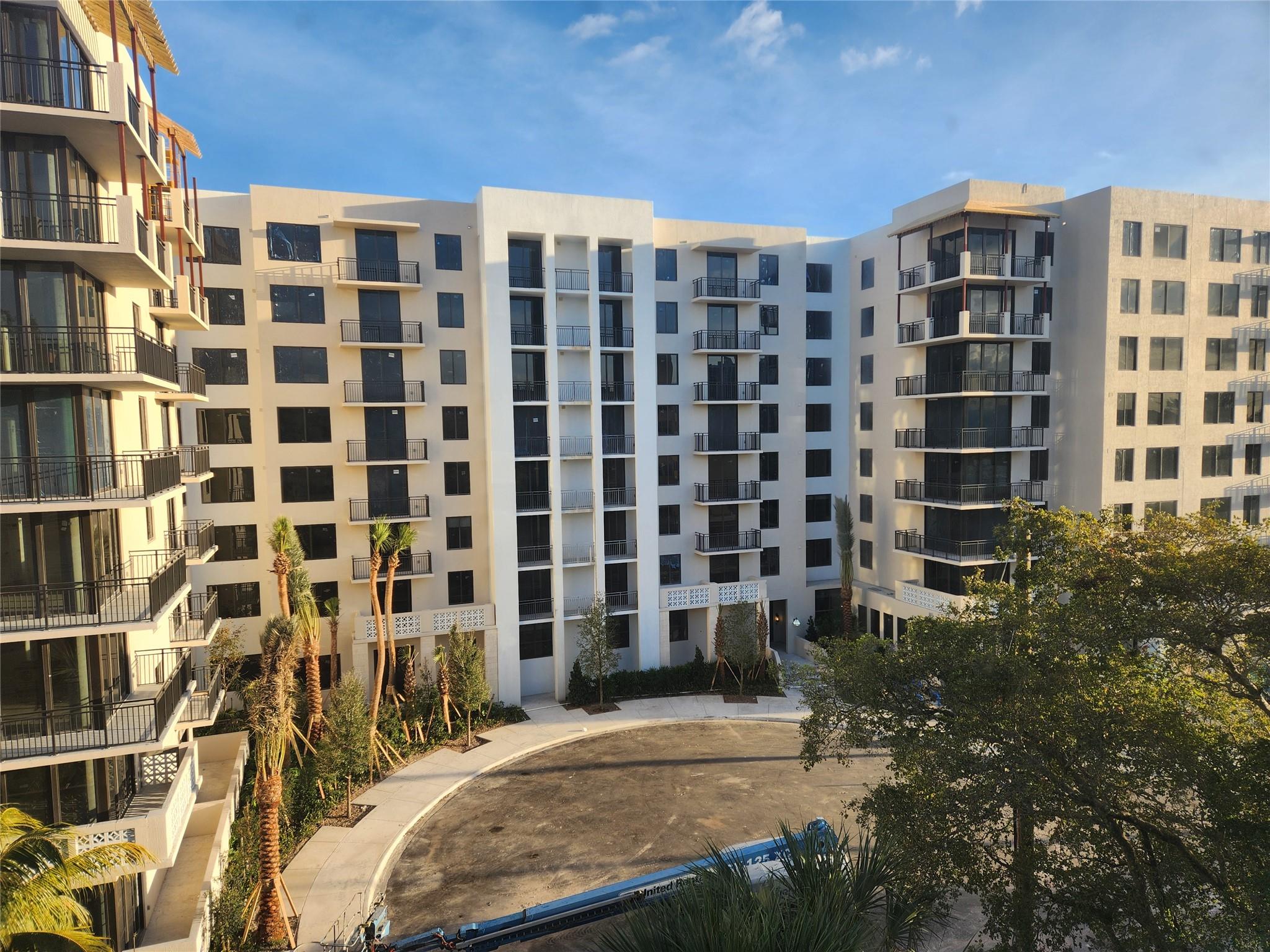 Greynolds Park Club Condo