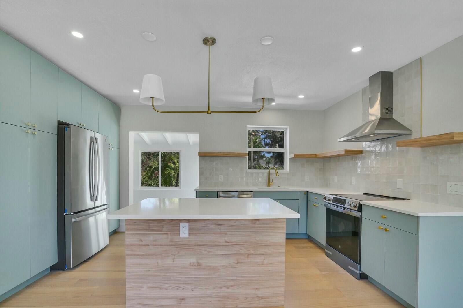 353 Gregory Road West Palm Beach FL 33405 | R11071556