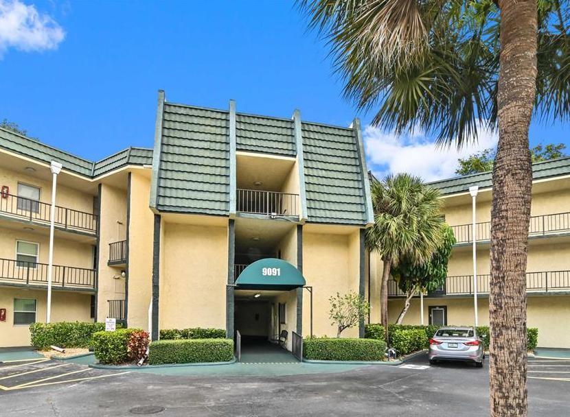 Homes for sale in Tamarac, FL | 9091 Lime Bay Blvd #109, Tamarac, FL 33321 | MLS# F10492410