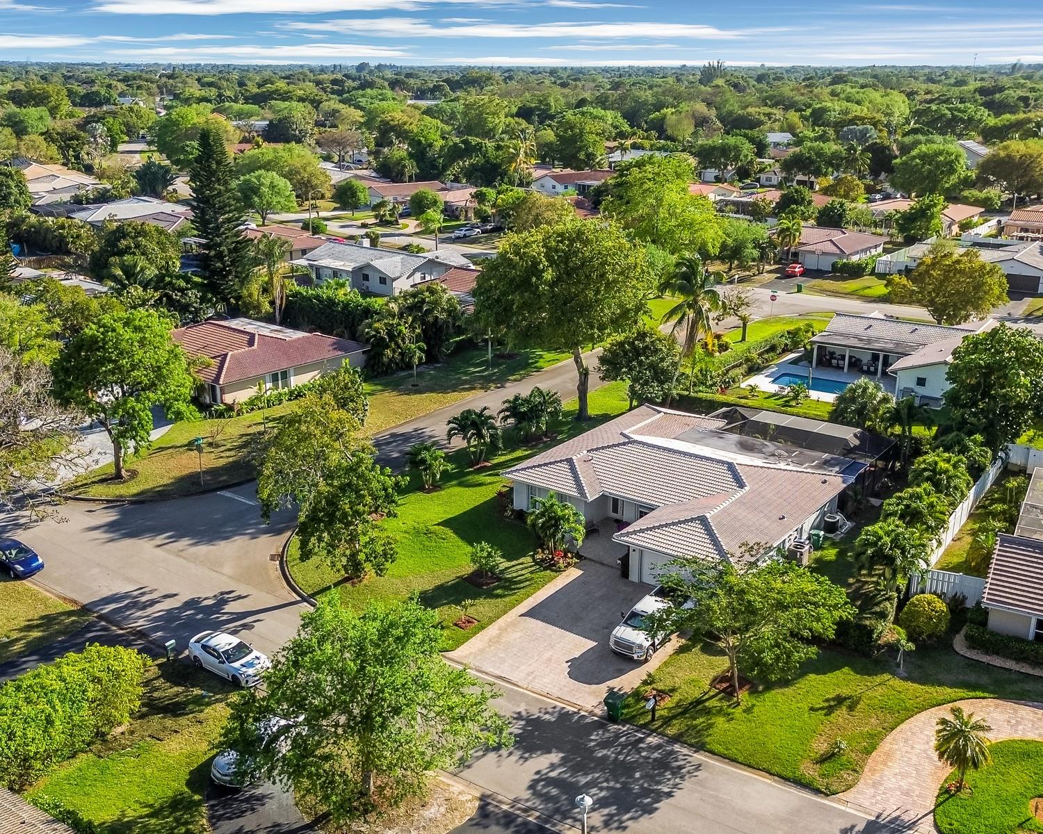 Homes for sale in Coral Springs, FL | 906 Nw 83rd Dr, Coral Springs, FL 33071 | MLS# F10492105