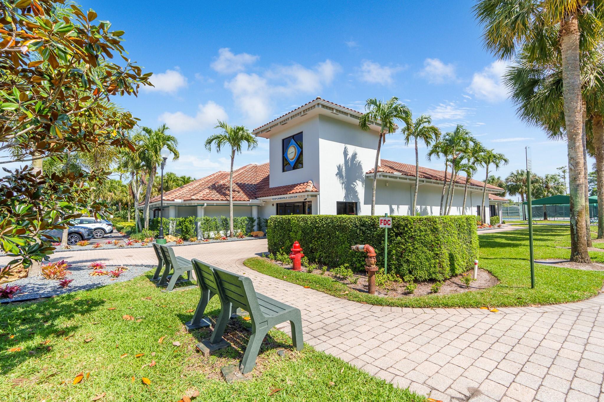 Homes for sale in Greenacres, FL | 900 Crosswinds Dr #D2, Greenacres, FL 33413 | MLS# F10492548