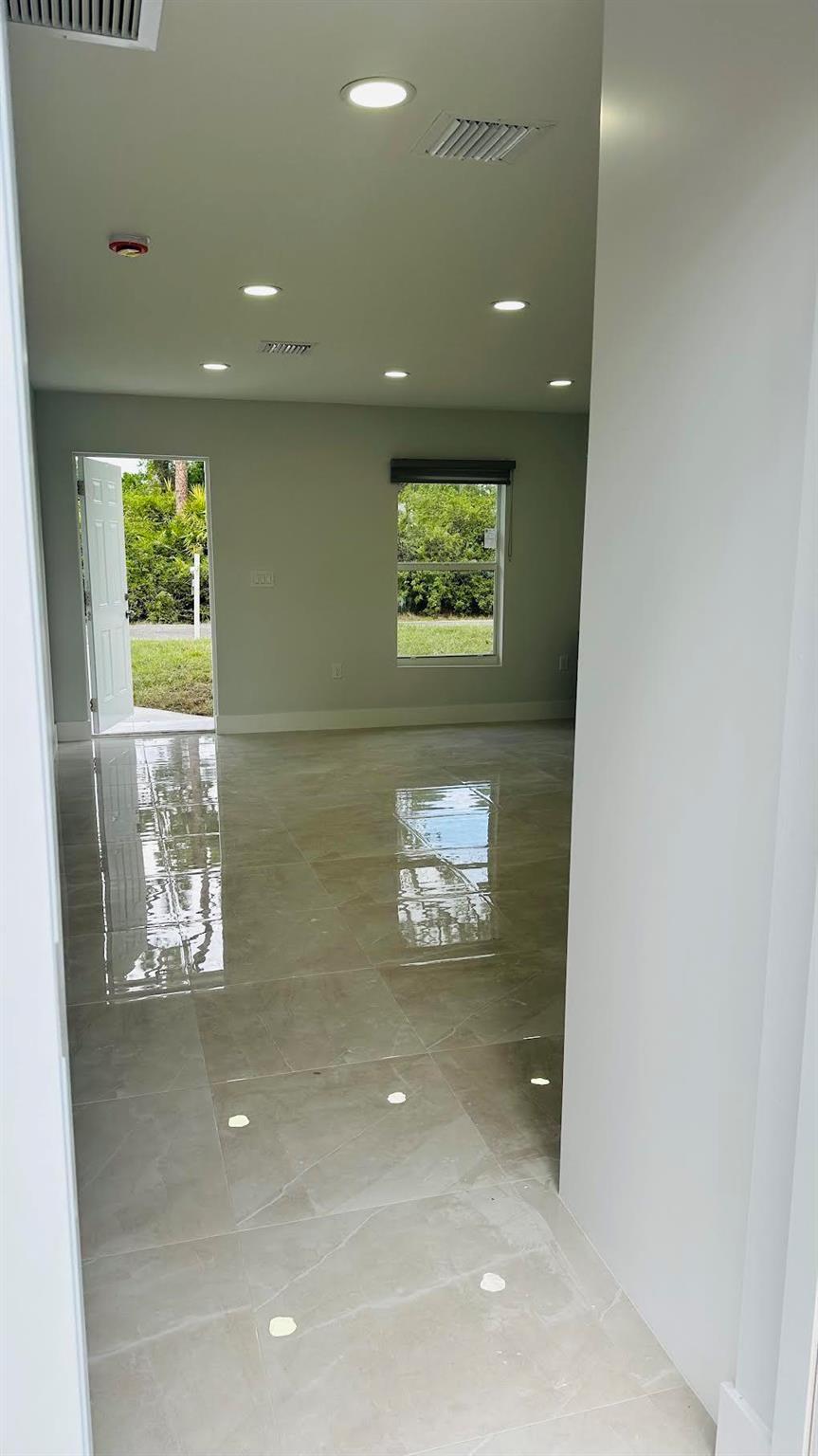 Homes for sale in Lehigh Acres, FL | 840 Clow Street E, Lehigh Acres, FL 33974 | MLS# R11071911